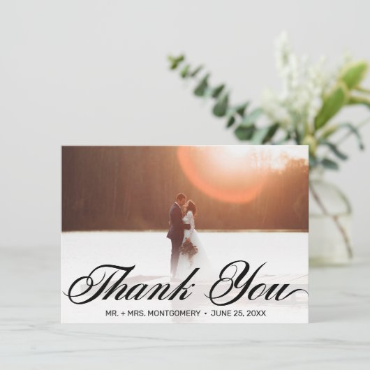 Carte De Remerciements Mariage de typographie de script noir classique (Debout devant)