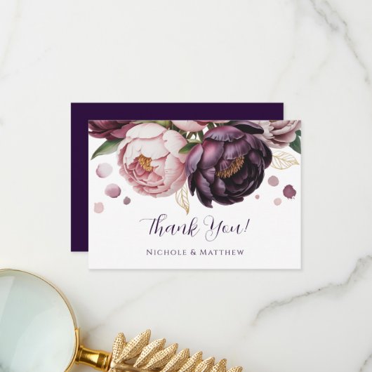 Carte De Remerciements Mariage floral de Blush et Plum Peony (Devant/Arrière en situation)