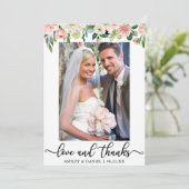 Carte De Remerciements Mariage Love and Thanks Pink Blush Floral Photo (Debout devant)