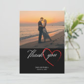 Carte De Remerciements Mariage noir simple 1 photo élégant script (Debout devant)