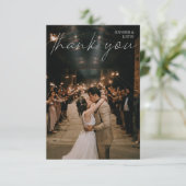 Carte De Remerciements Mariage Photo Chic Typographie Moderne Manuscrite (Debout devant)