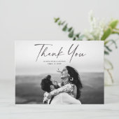 Carte De Remerciements Mariage photo de script moderne (Debout devant)