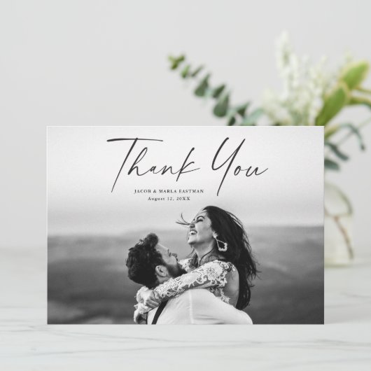 Carte De Remerciements Mariage photo de script moderne (Debout devant)