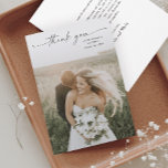 Carte De Remerciements Mariage photo de script simple<br><div class="desc">Carte de remerciements Mariage de photos à script simple. Le dos a un message de remerciement que vous pouvez personnaliser pour chaque invité ou supprimer si vous préférez écrire votre remerciement à la main. Cliquez sur le bouton Modifier pour customiser cette conception.</div>