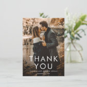 Carte De Remerciements Mariage photo moderne typographique simple (Debout devant)