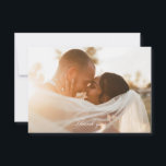 Carte De Remerciements Mariage photo Romantic Gold Faux Foil<br><div class="desc">Ce design fait partie d'une suite de papeterie mariage rococo conçue avec des illustrations d'ornement baroque botanique. Dans cette collection, vous trouverez des monogrammes romantiques de crêtes, des couronnes botaniques et des polices calligraphiques d'inspiration victorienne. J'espère que ce design classique antique vous servira pour célébrer un mariage élégant et sophistiqué....</div>