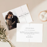 Carte De Remerciements Mariage photo romantique minimal<br><div class="desc">Express votre profonde gratitude avec notre Carte de remerciements minimal de Mariage de photos romantiques. Cet élégant design de cartes de remerciements de mariage dispose d'un design élégant en noir et blanc, parfait pour destination et mariages côtiers. La carte recto verso est agrémentée d'un message simple mais sophistiqué "Amour et...</div>