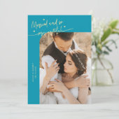 Carte De Remerciements Married and Grateful Wedding Photo Aqua Blue (Debout devant)