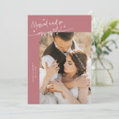Carte De Remerciements Married and Grateful Wedding Photo Pink (Debout devant)