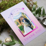 Carte De Remerciements Mystic Sunset Rose Star Moon Stars Photo Mariage<br><div class="desc">Mystical Sunset Pink Star Moon Celestial Space Photo Mariage Thank You Cards dispose d'un cadre rose et violet soleil, lune et étoiles autour de votre photo préférée sur une arrière - plan de coucher de soleil pastel plage. Au verso, ajoutez votre message de remerciement personnalisé et une image supplémentaire. Personnalisez...</div>