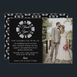 Carte De Remerciements Parties scintillant en argent Monogram Poker Chip<br><div class="desc">Dites merci dans le style avec ces cartes de remerciement mariage moderne et très tendance. Le texte et la photo modèles sont faciles à personnaliser et votre famille et vos amis seront ravis de recevoir ces fabuleux remerciements.</div>