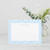 Carte De Remerciements Petit Blue Whimsical Bows Daisy Monogram Notecard (Debout devant)