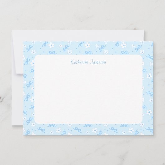 Carte De Remerciements Petit Blue Whimsical Bows Daisy Monogram Notecard (Devant)