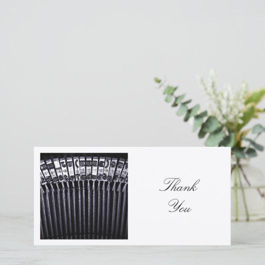 Carte De Remerciements Photo carré - Machine à écrire (Debout devant)