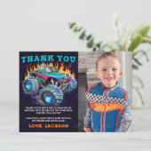Carte De Remerciements Photo d'anniversaire de garçon de rallye de Monste (Debout devant)