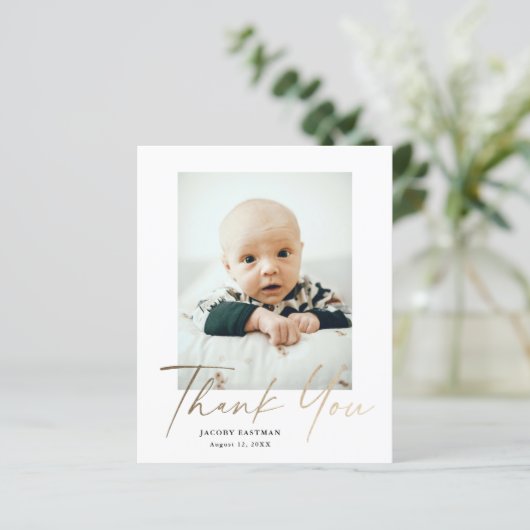 Carte de remerciements photo de bébé à script mini (Debout devant)