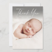 Carte De Remerciements Photo de bébé avec écriture moderne (Devant)