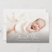 Carte De Remerciements Photo de bébé avec écriture moderne (Devant)