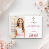 Photo de fille avec un nœud rose Première Sainte C