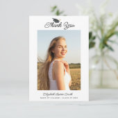 carte de remerciements photo de graduation en écri (Debout devant)