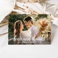 Photo de mariage à l'écriture blanche d'amour et d