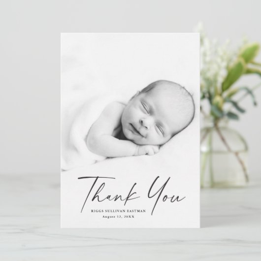 Carte De Remerciements Photo de script moderne bébé (Debout devant)