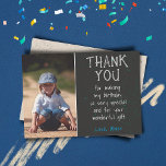 Carte De Remerciements Photo du garçon Moderne Simple Enfant's Birthday<br><div class="desc">Photo de garçon Moderne Simple Carte de remerciements d'anniversaire pour enfants. Design moderne et simple. Un grand carte de remerciements d'anniversaire pour vos amis et votre famille - merci à votre invité pour leurs cadeaux, cartes et souhaits. Ajoutez votre photo et personnalisez la carte avec votre nom et votre texte....</div>