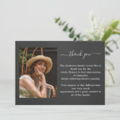 Carte de remerciements photo funéraire (Debout devant)