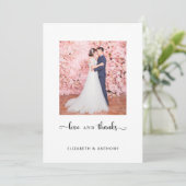 Carte De Remerciements Photo Love and Thanks Elegant Script Chic Wedding (Debout devant)