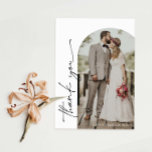 Carte de remerciements photo Mariage Arch Frame<br><div class="desc">Carte de remerciements mariage minimaliste et moderne. Le texte et les messages peuvent être modifiés à l'arrière de la carte. Pour une personnalisation plus avancée de cette conception, par exemple la modification de la disposition, de la police ou de la taille du texte, cliquez sur le bouton "PERSONNALISER" ci-dessus. Veuillez...</div>
