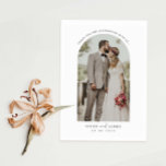 Carte de remerciements photo Mariage Arch Frame<br><div class="desc">Carte de remerciements mariage minimaliste et moderne. Le texte et les messages peuvent être modifiés à l'arrière de la carte. Pour une personnalisation plus avancée de cette conception, par exemple la modification de la disposition, de la police ou de la taille du texte, cliquez sur le bouton "PERSONNALISER" ci-dessus. Veuillez...</div>