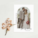 Carte de remerciements photo Mariage Arch Frame<br><div class="desc">Carte de remerciements mariage minimaliste et moderne. Le texte et les messages peuvent être modifiés à l'arrière de la carte. Pour une personnalisation plus avancée de cette conception, par exemple la modification de la disposition, de la police ou de la taille du texte, cliquez sur le bouton "PERSONNALISER" ci-dessus. Veuillez...</div>