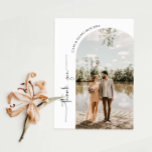 Carte de remerciements photo Mariage Arch Frame<br><div class="desc">Carte de remerciements mariage minimaliste et moderne. Le texte et les messages peuvent être modifiés à l'arrière de la carte. Pour une personnalisation plus avancée de cette conception, par exemple la modification de la disposition, de la police ou de la taille du texte, cliquez sur le bouton "PERSONNALISER" ci-dessus. Veuillez...</div>