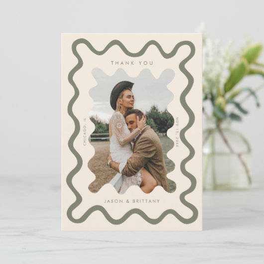 Carte De Remerciements Photo Mariage vert d'olive avec trait à main (Debout devant)