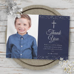 Carte De Remerciements Photo Marine Blue Silver Première Sainte Communion<br><div class="desc">Doté d'une délicate poussière d'étoile argentée,  vous pouvez personnaliser avec votre première communion sainte spéciale message de remerciement en texte chic sur un arrière - plan bleu marine. Conçu par Thisisnotme©</div>
