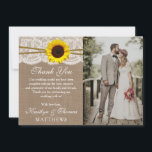Carte De Remerciements Photo Rustic Sunflower Collection Mariage<br><div class="desc">Remerciez avec style ces cartes de remerciement mariages élégantes et très tendance. Le design est facile à personnaliser avec votre propre texte de remerciement spécial et une photo de votre choix et vos invités seront ravis quand ils recevront ces fabuleuses cartes de remerciement. Les éléments mariages correspondants se trouvent dans...</div>