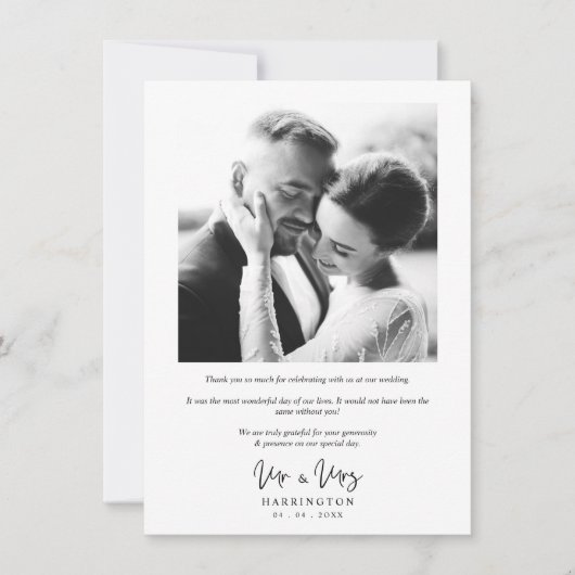 Carte De Remerciements Photo Typographie moderne MR & MRS Mariage Bouquet (Devant)