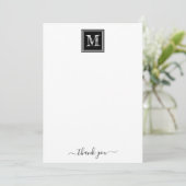 Carte De Remerciements Pied de fond noir blanc | Monogramme moderne (Debout devant)