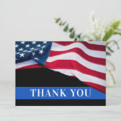 Carte De Remerciements Police Officier Américain Drapeau (Debout devant)
