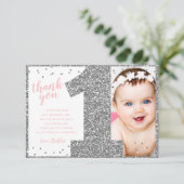 Carte De Remerciements Premier Anniversaire Argent et Rose  (Debout devant)