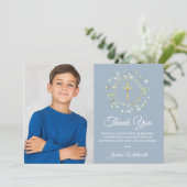 Carte De Remerciements Première Sainte Communion Dusty Blue Greenery Phot (Debout devant)