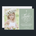 Carte De Remerciements Sage de script Whimsical Première Sainte Communion<br><div class="desc">Script Whimsical Sage Green First Holy Communion Photo Carte de remerciements | Envoyez des remerciements à votre famille et à vos amis avec cette carte à plat personnalisable. Il comporte un script fantaisiste sur un arrière - plan vert sage et un motif de quatrefoil. Cet élégant carte de remerciements photo...</div>
