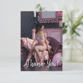 Carte De Remerciements Saint Valentin Beauté en Lingerie sur le canapé (Debout devant)