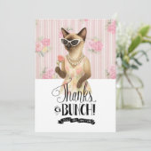 Carte De Remerciements Siamese Cat is holding flower pink rose (Debout devant)