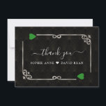 Carte De Remerciements Silver Forest Green Casino Vegas Poker Mariage<br><div class="desc">Unique Casino Royale et Great Gatsby conception de carte à thème. Il présente un style art déco vintage, un cadre rompu de Roaring des années 1920 avec fausse feuille d'or Fleur-de-lis, coeurs verts de forêt, Q et K sur deux coins (simulant des cartes à jouer), sur arrière - plan motif...</div>