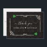 Carte De Remerciements Silver Forest Green Casino Vegas Poker Mariage<br><div class="desc">Unique Casino Royale et Great Gatsby conception de carte à thème. Il présente un style art déco vintage, un cadre rompu de Roaring des années 1920 avec fausse feuille d'or Fleur-de-lis, coeurs verts de forêt, Q et K sur deux coins (simulant des cartes à jouer), sur arrière - plan motif...</div>