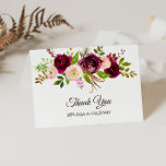 Carte De Remerciements Simple Burgundy<br><div class="desc">This simple burgundy floral thank you card est parfait pour un simple wedding. The graceful and radiant bordo illustrated design feestent, peach, dark red, pink, white, watercolor, burgundy and pristine flowers neatly grouped into a stunning bouquet on a bed of ravishing greenery. Personalize the front of the card with the...</div>