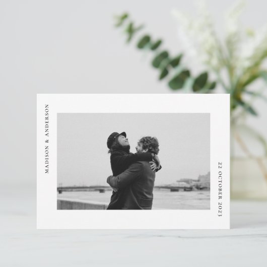 Carte De Remerciements Simple Mariage moderne avec photo romantique (Debout devant)