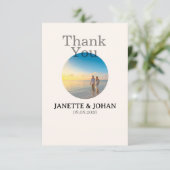 Carte De Remerciements Simple Script Modern Wedding Photo Thank You Card (Debout devant)