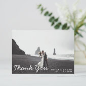 Carte De Remerciements Simple Script moderne Mariage élégant (Debout devant)